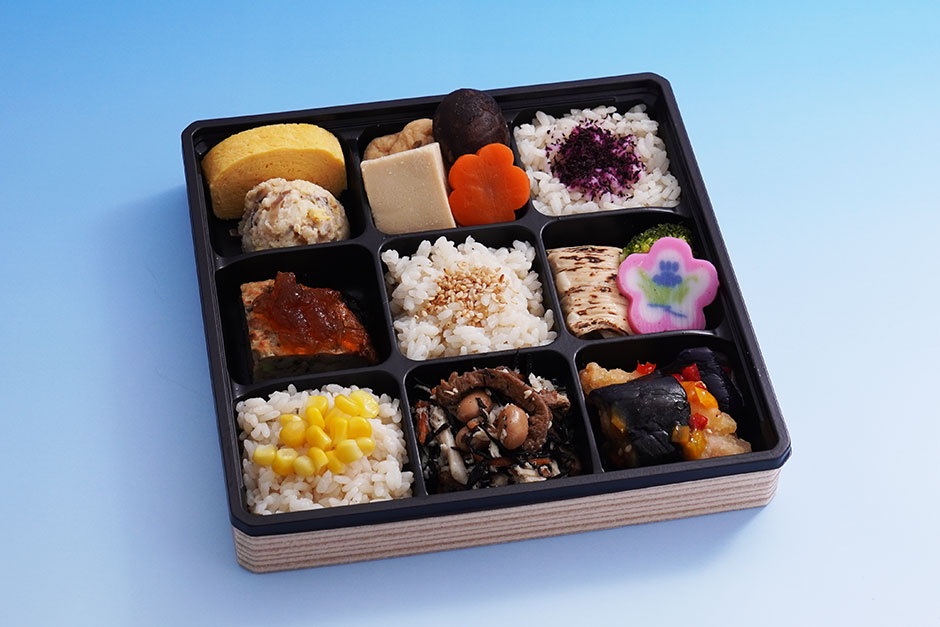 夏の彩りだし弁当