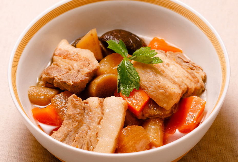 厚切り豚肉とごろごろ野菜の旨煮