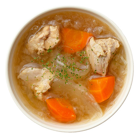 炒め玉ねぎと鶏肉のだしスープ