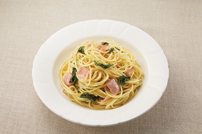 mtほうれん草とベーコンの塩パスタ_かつお塩.jpg