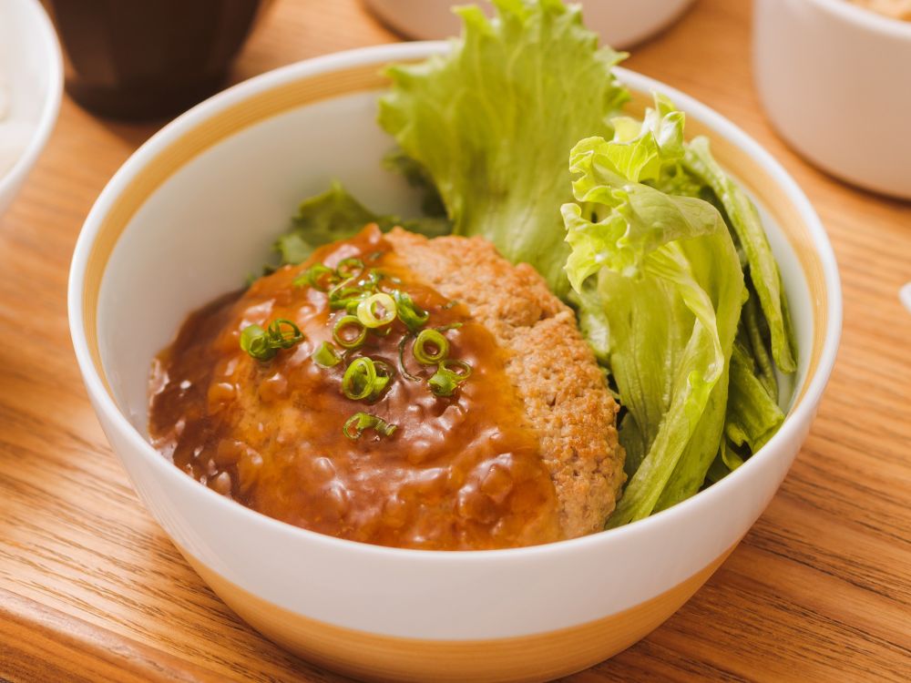 2026_0901_一汁三菜膳：肉_だし煮込みハンバーグ和風餡かけ.jpg