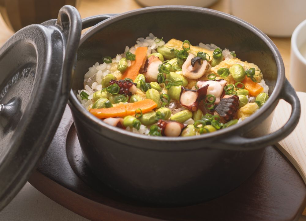 2026_0601_【だし炊き込み御膳：古典】蛸と枝豆の炊き込みご飯.jpg