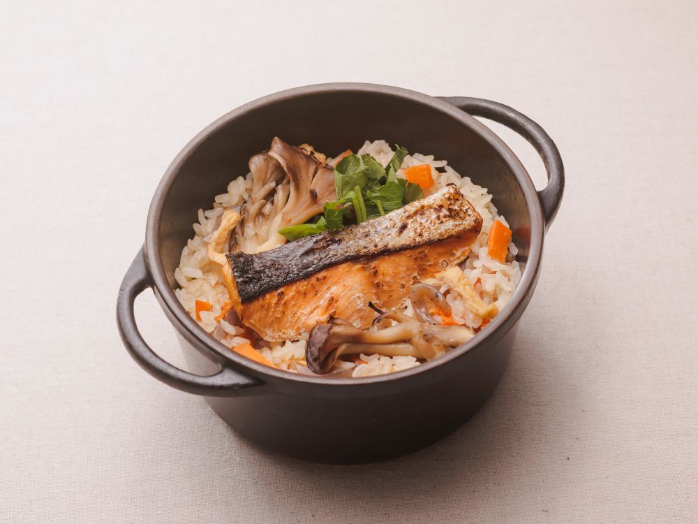 2025_0901_だし炊き込み御膳:古典_秋鮭と舞茸の炊き込みご飯.jpg