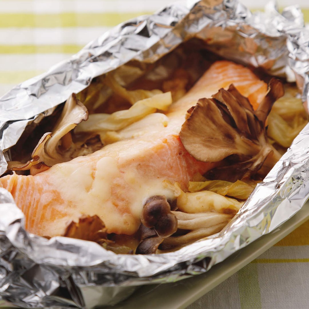 鮭のホイル焼き ちゃんちゃん焼き風｜レシピ｜株式会社にんべん