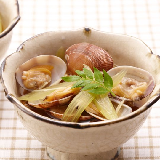 ふきとあさりの煮物(つゆの素使用)の写真