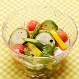夏野菜のノンオイルマリネ（白だし使用）の写真