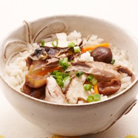 さんまと栗の炊き込みご飯（白だし使用）の写真