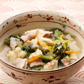 豚肉とほうれん草のりんごみぞれ煮（白だし使用）の写真