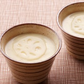 おろしれんこんのもっちり茶碗蒸し（白だし使用）の写真