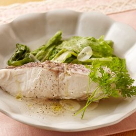 鯛とレタスの洋風煮魚（白だし使用）の写真