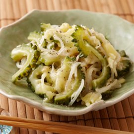 もやしとゴーヤのチーズ「白だし」蒸し（白だし使用）の写真