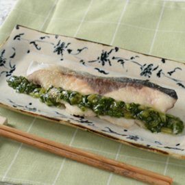 ぶりのソテー ほうれん草ソース（白だし使用）の写真