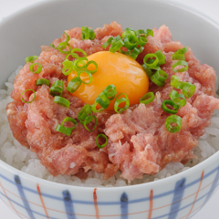 ねぎとろユッケ風丼