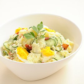 焦がしベーコンのシンプルポテトサラダ（白だし使用）の写真