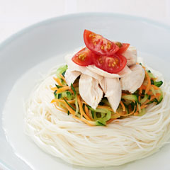 ささみと細切り野菜のぶっかけそうめんの写真