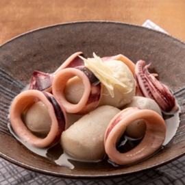 いかと里芋の煮物（白だし使用）の写真