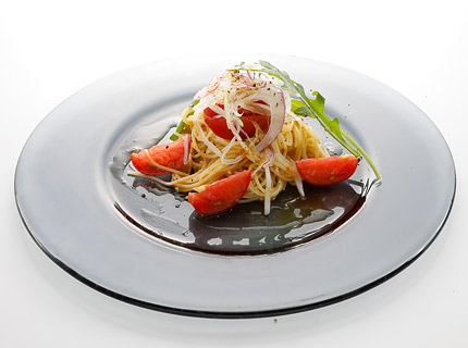 玉ねぎの冷製パスタの写真
