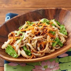 鶏そぼろの焼きうどん