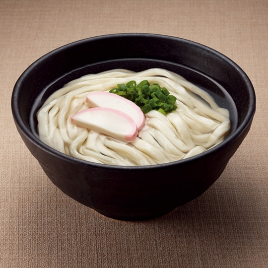 かけうどん（濃い味だし使用）の写真