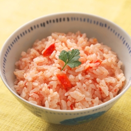 トマトの炊き込みご飯（白だし使用）の写真