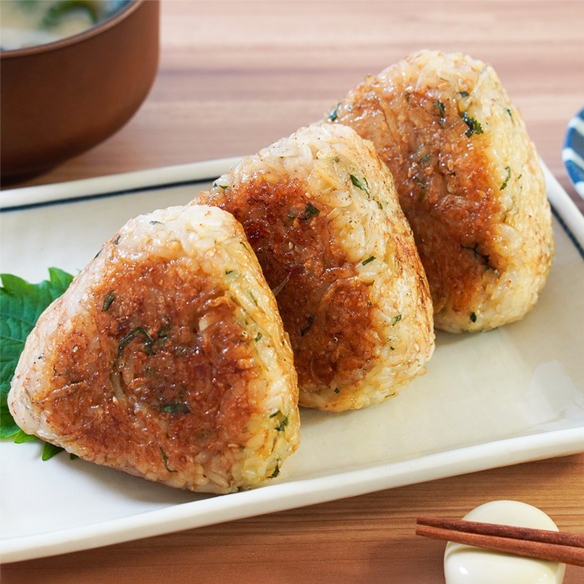 だし香る焼きおにぎり（つゆの素使用）