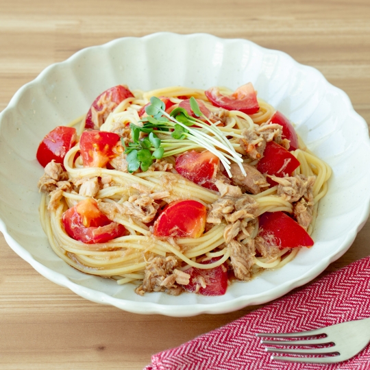 トマトとツナの冷製パスタの写真