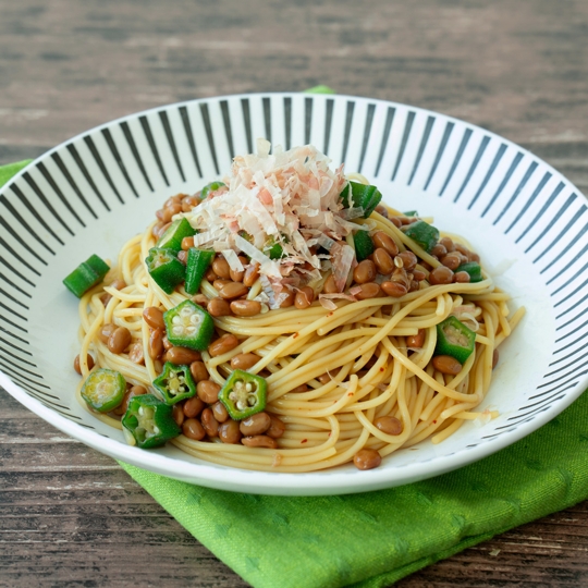 納豆とオクラのねばねばパスタの写真