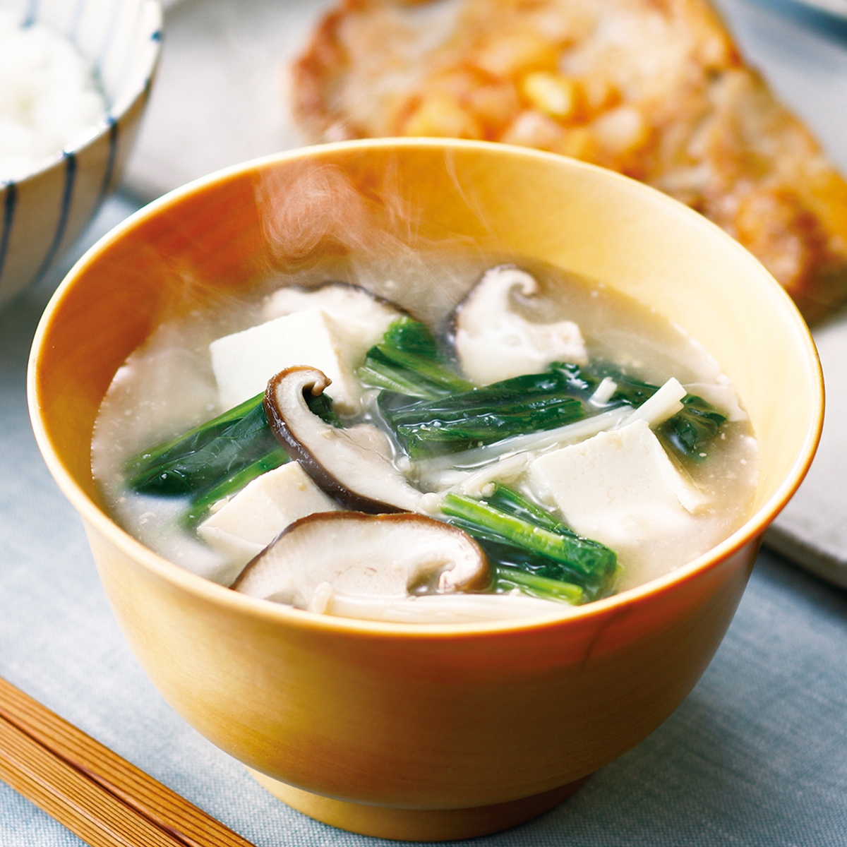 豆腐ときのこのみそ汁（タニタ食堂監修みそ汁レシピ） ｜レシピ｜株式