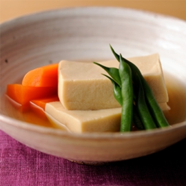 高野豆腐の含め煮の写真