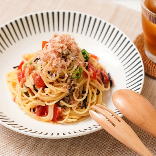 トマトでさっぱり冷製パスタ(つゆの素使用)の写真