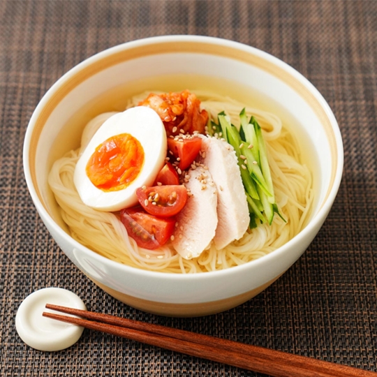 白だしで作る冷麺風そうめんの写真