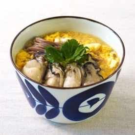牡蠣の卵あんかけ蕎麦（白だし使用）