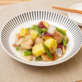 さつまいもと鶏肉の甘酢だしあんかけ（白だし使用）の写真