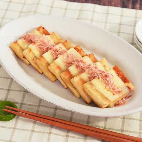 高野豆腐のおかかチーズ焼き（つゆの素使用）の写真